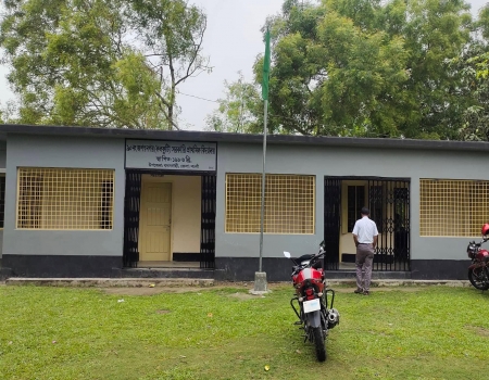  ইউএনও আলপনার  বিরুদ্ধে   জোরপূর্বক সাদা কাগজে সাক্ষর নেওয়ার অভিযোগ